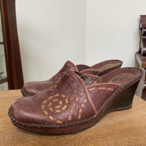 Brown Leather Mules with Wedge Heel and Floral Design